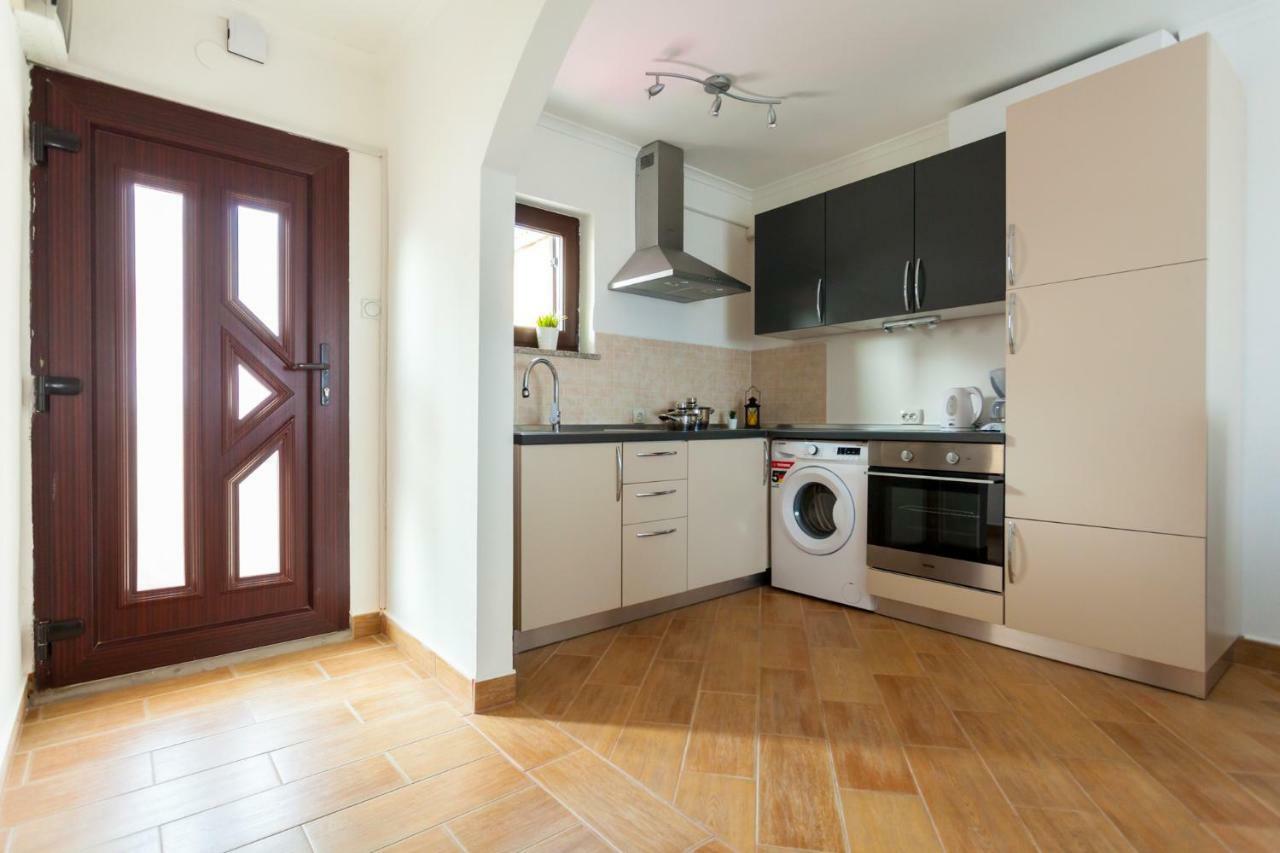 Apartment Nonna Крк Екстер'єр фото