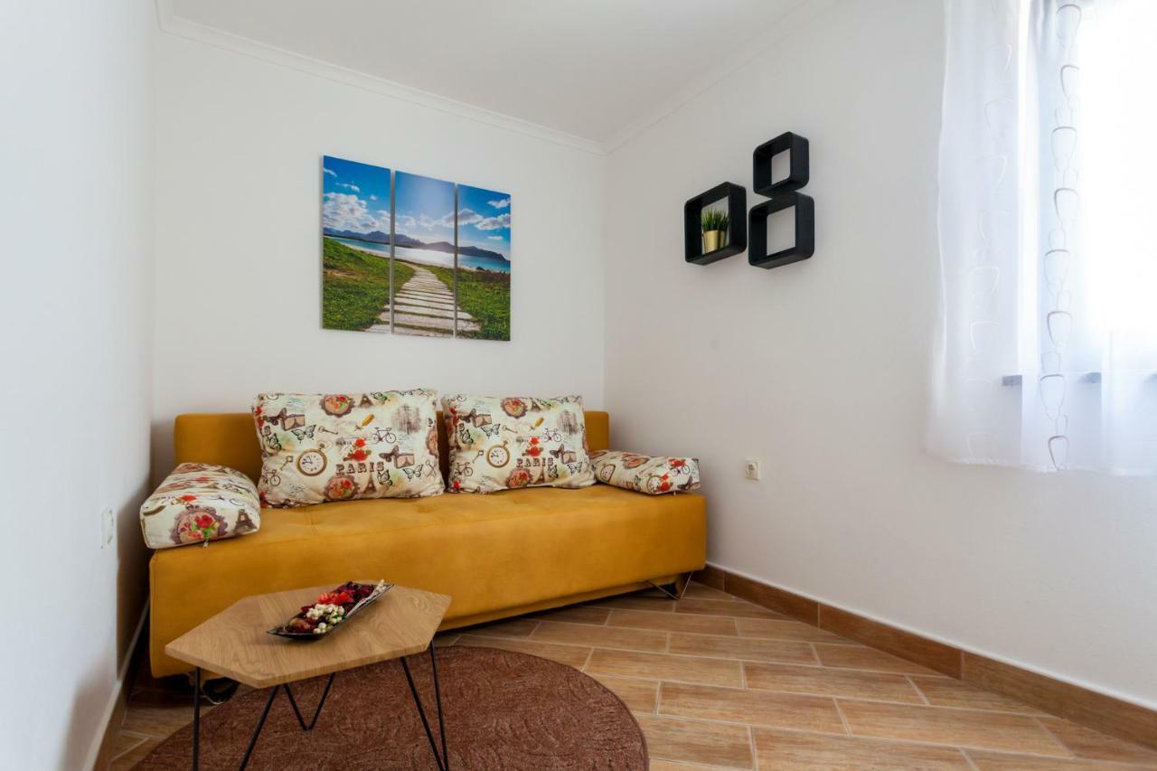 Apartment Nonna Крк Екстер'єр фото